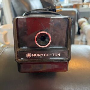 Hunt Boston Electric Pencil Sharpener - Black & faux Wood